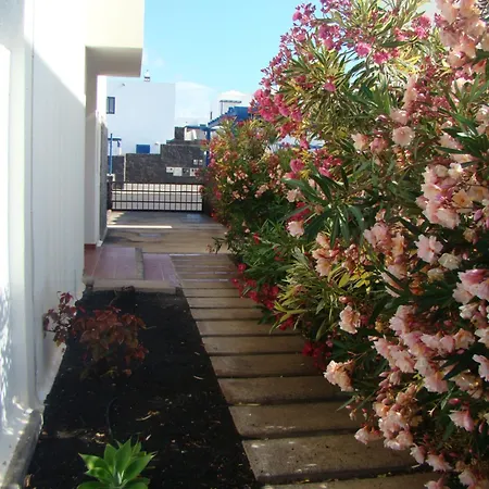 Dom wakacyjny Nala Meer- Bergblick, Solarbeheizter Pool, Ruhige Lage, Alles Zu Fuss Erreichbar Playa Blanca (Lanzarote)