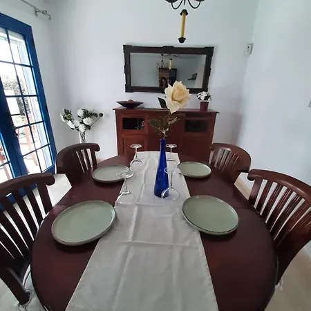 Nala Meer- Bergblick, Solarbeheizter Pool, Ruhige Lage, Alles Zu Fuss Erreichbar Hébergement de vacances Playa Blanca (Lanzarote)