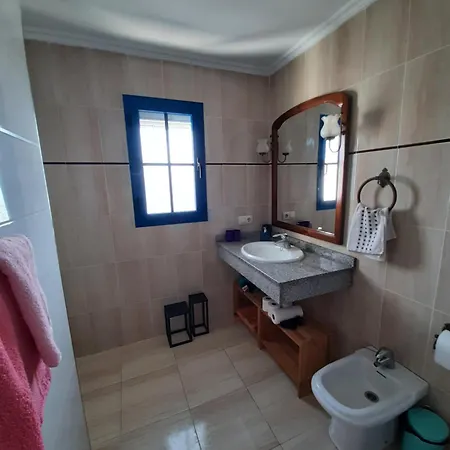 Hébergement de vacances Nala Meer- Bergblick, Solarbeheizter Pool, Ruhige Lage, Alles Zu Fuss Erreichbar