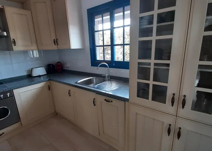 Nala Meer- Bergblick, Solarbeheizter Pool, Ruhige Lage, Alles Zu Fuss Erreichbar Tatil Evi